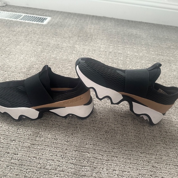 Women’s Sorel black shoes size 9 - Picture 6 of 6